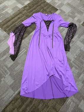Purple Lace-Accent Long Sleeve Witch costume:). Awesome costume for Halloween:)